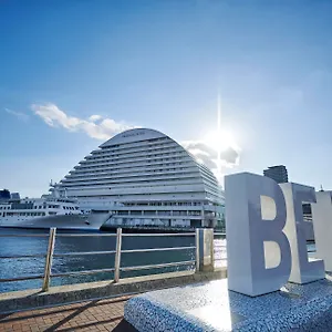 meriken-park-oriental.hotels-osaka.net/